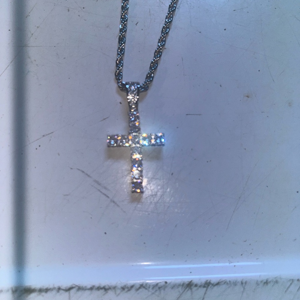 Elegant Silver Cross Pendant Necklace